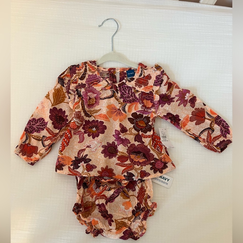 Long sleeve top & shorts set 12-18M